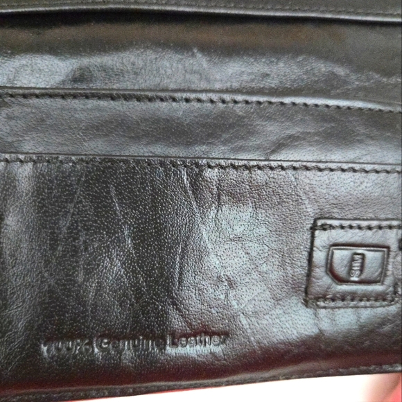 Elegant Red Leather Clutch - Picture 6 of 10